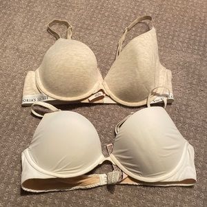 Set of 2 Victorias Secret Bras